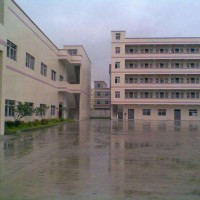 上汇工业区占地7亩建筑13500平方米